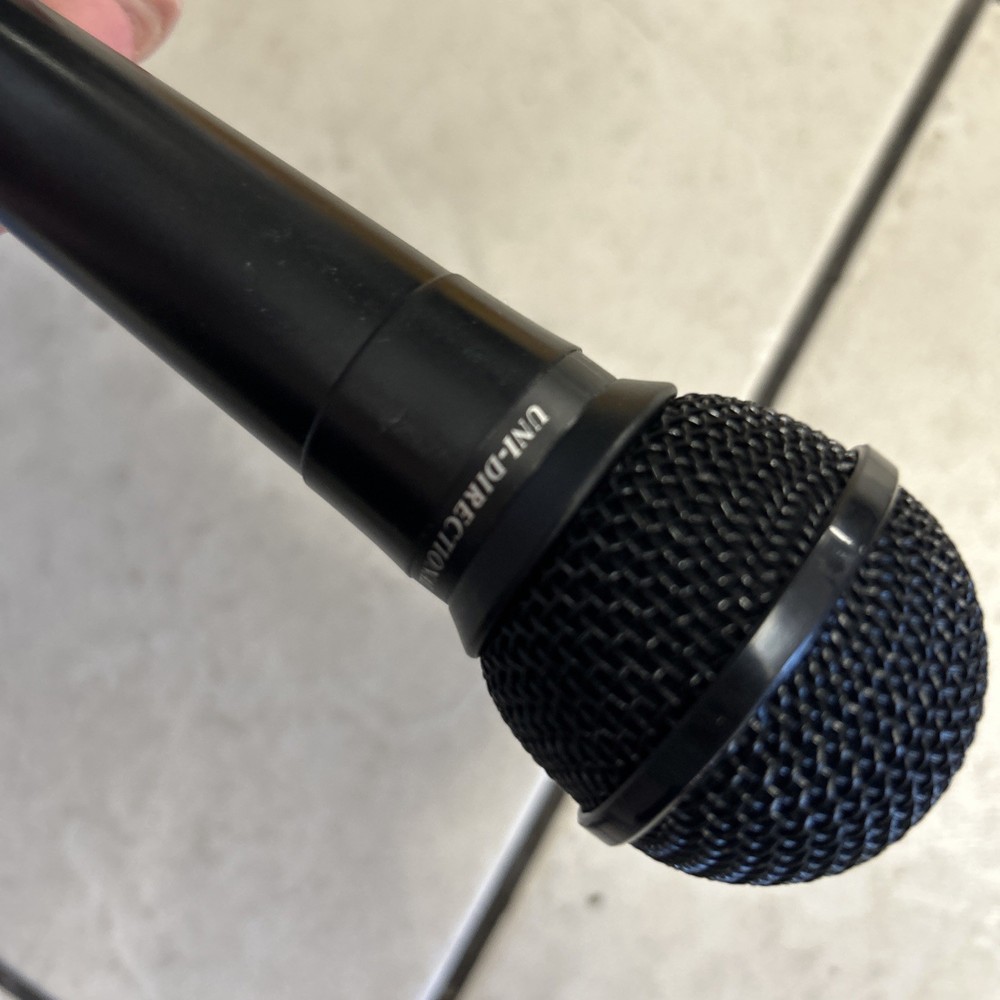Unidirectional Handheld Mic - DM-20SL Dynamic Microphone