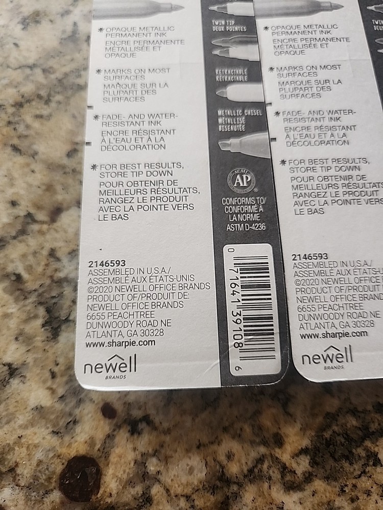 4 Total Sharpie Metallic Permanent Markers, Fine Point Silver 2 Count Sealed New