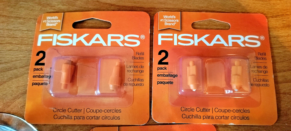 FISKARS Circle Cutter Cuts Perfect With 6 Blades Sewing paper Craft Scrapbook