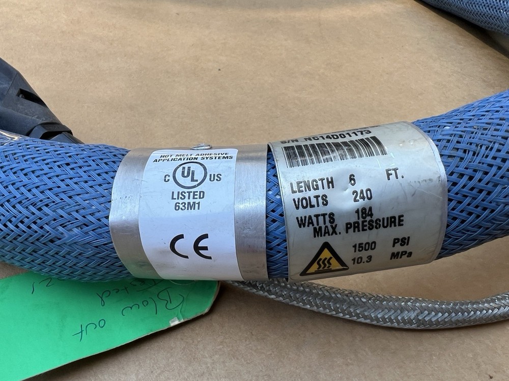 Nordson 6ft Blue Hot Melt Adhesive Hose PN274792, Rectangular Plug