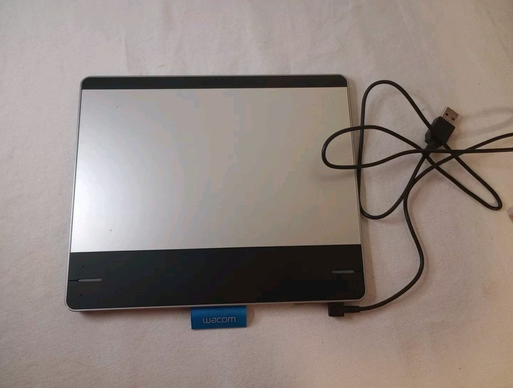 Wacom Intuos CTH-480 Touch Graphics Tablet MISSING PEN UNTESTED Drawing Tablet