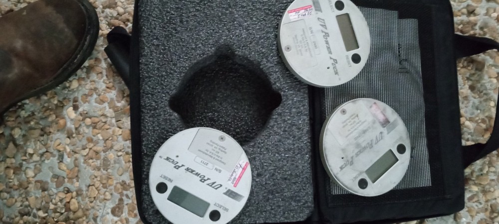 3 EIT UV Power Pucks With Case