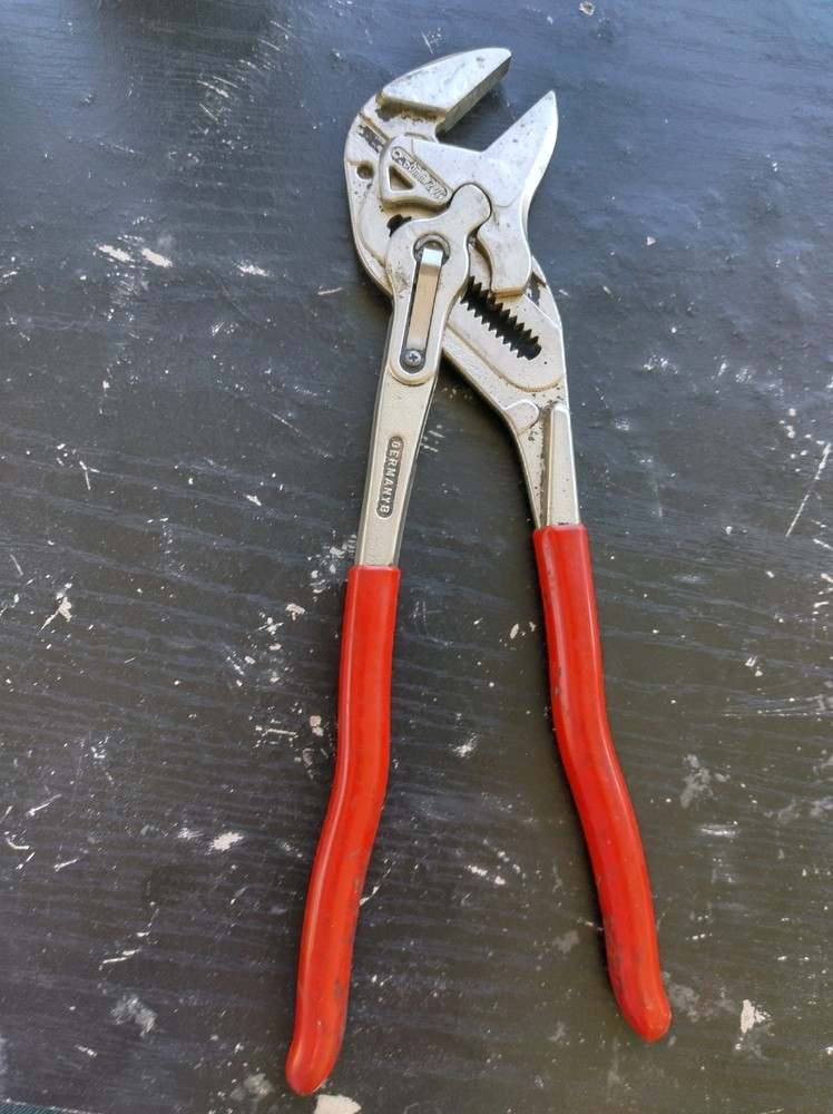 SNAP-ON TOOLS ADJUSTABLE LOCKING JOINT PLIERS (ADP12)=12 INCH BLUE-POINT STAMPED
