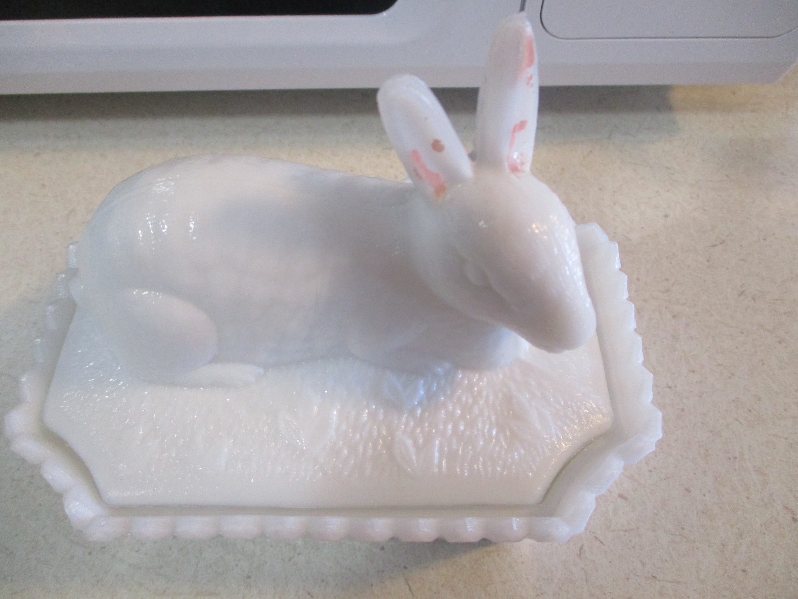 Westmoreland Milk Glass Bunny On A Nest Covered Dish