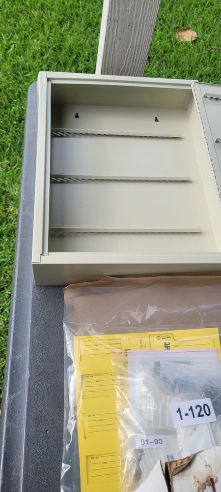 HPC Kekab 120 Key Cabinet 2W459B