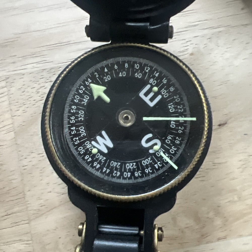Vintage Engineer Lensatic Compass. Lot 219