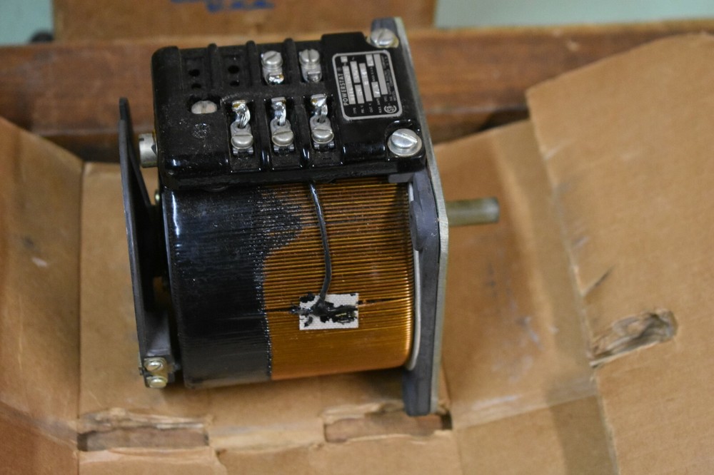 POWERSTAT VARIABLE TRANSFORMER MODEL Q116 0-140 V OUTPUT