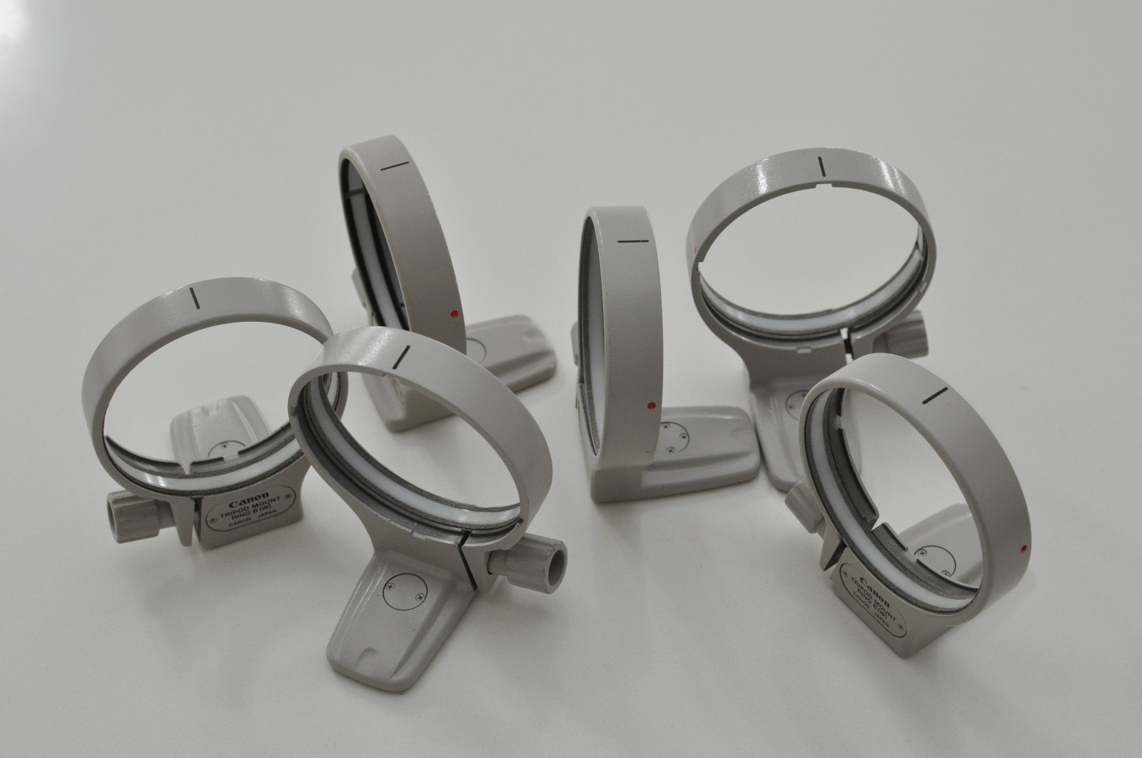 ONE Canon Tripod Mount Ring B (W) (70-200 F/2.8L/IS, 300 F4L, 35-350 F3.5-5.6L)