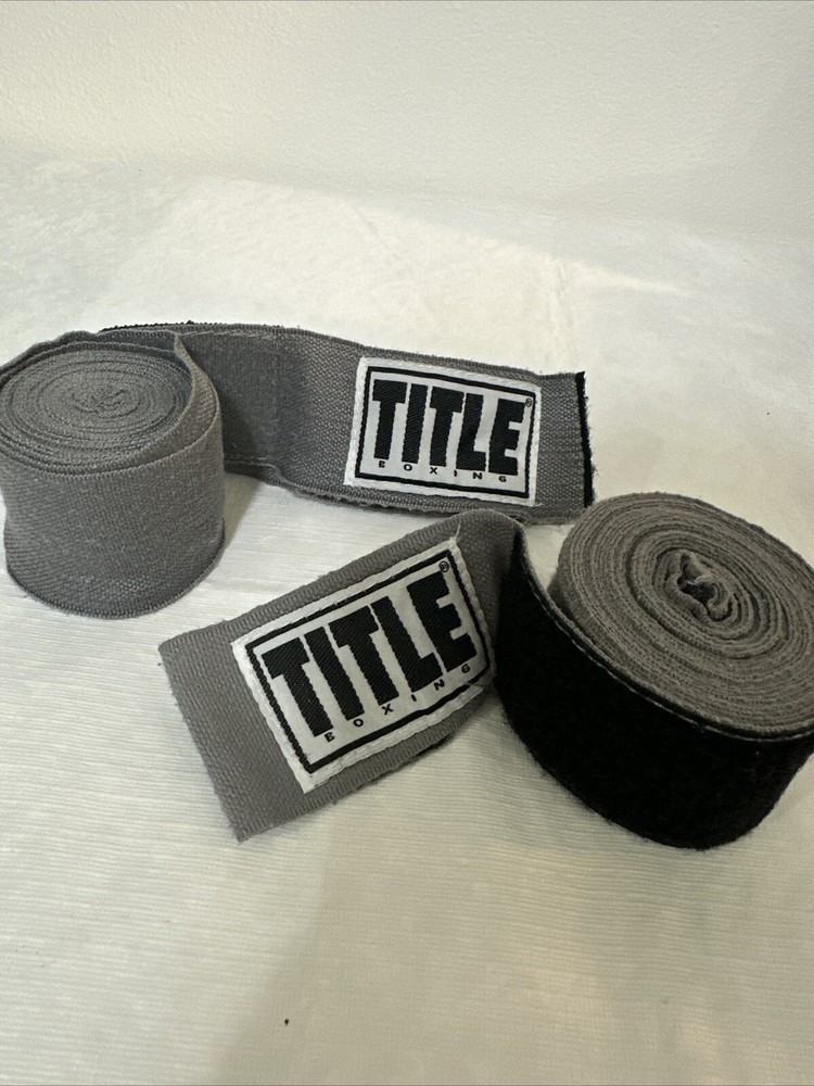 Title Boxing Set Of Hand Wraps-Grey