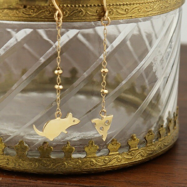 Mouse & Cheese Silhouette Gold Hook Earrings (Pair) K10