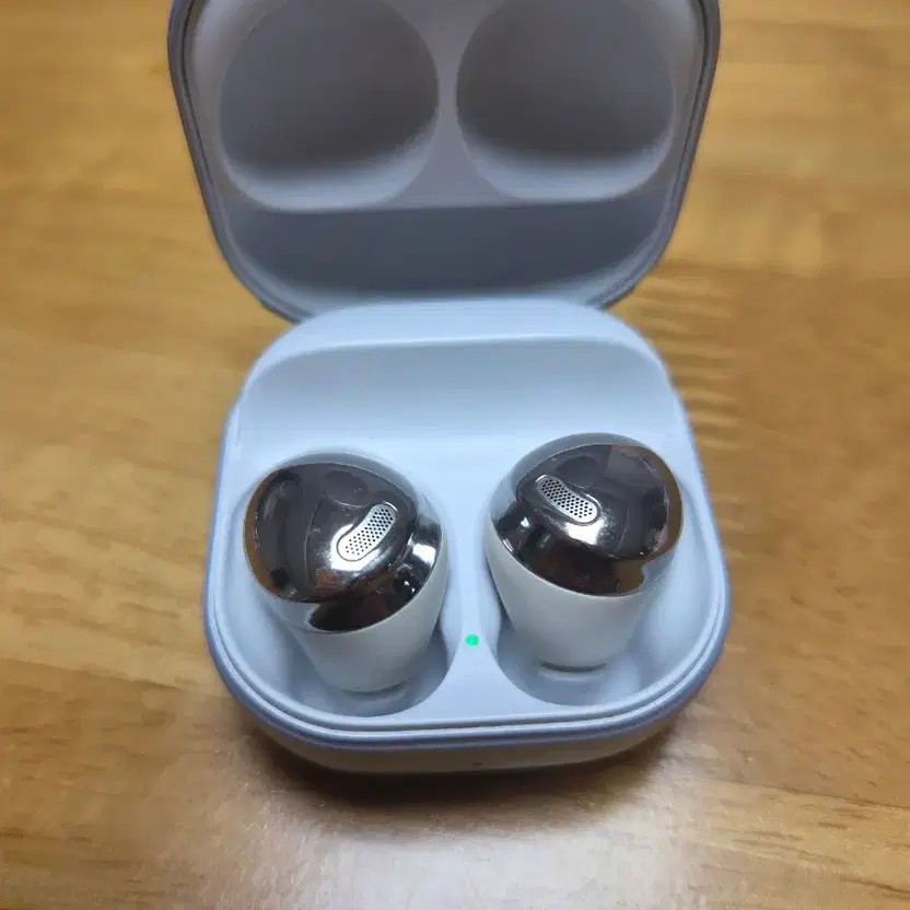 Wireless Earbuds (Buds Pro)