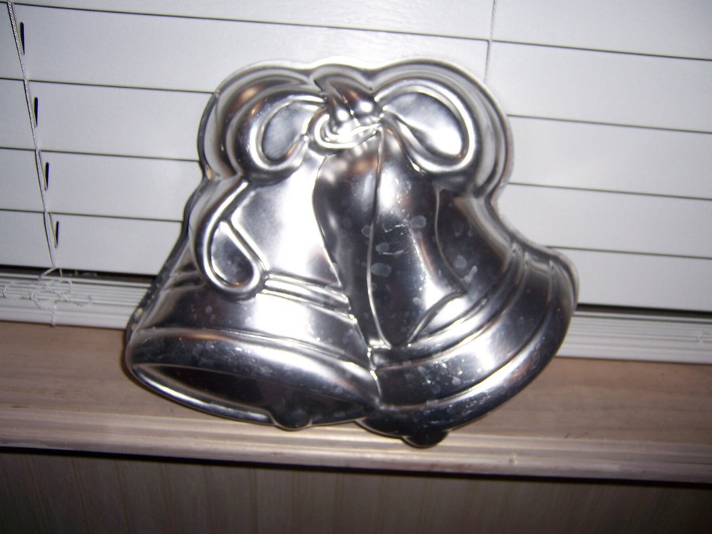 Double Bell Cake Pan
