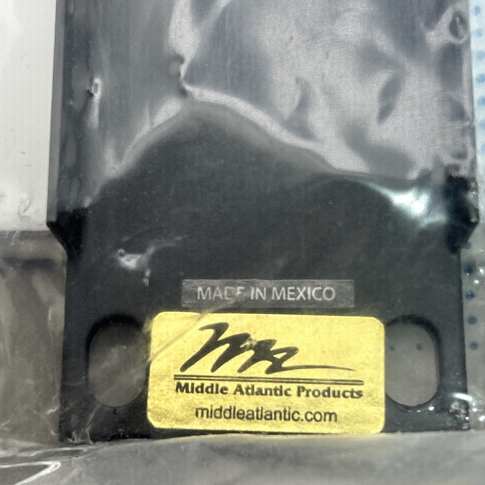 Middle Atlantic EB Series Flanged Blank Panel EB1