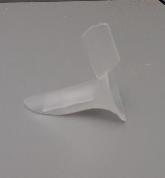 Mini Clear Plastic Funnel w/sm handle/split shaft/ (100)