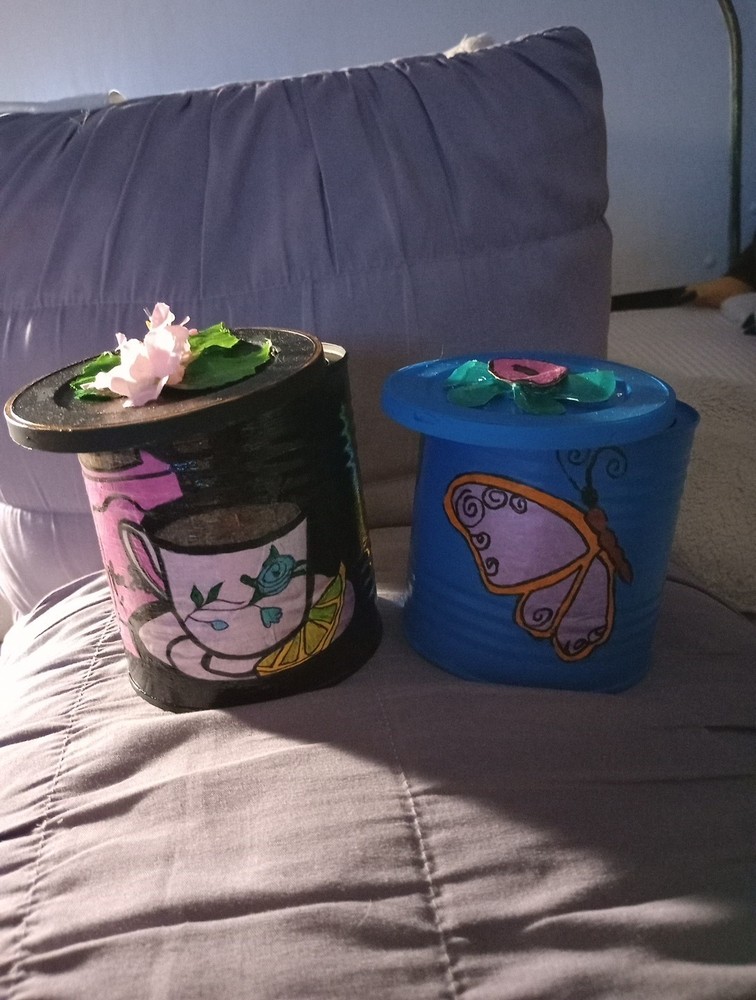 Metal Paintings Cans