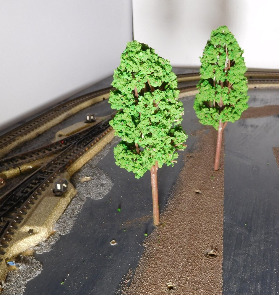 10 Medium Green Deciduous Trees, 160 mm Tall