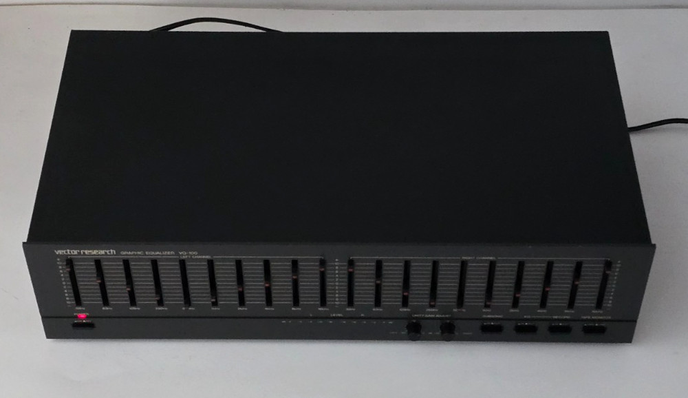 Vintage Vector Research VQ-100 Graphic Equalizer (Tested / Working)