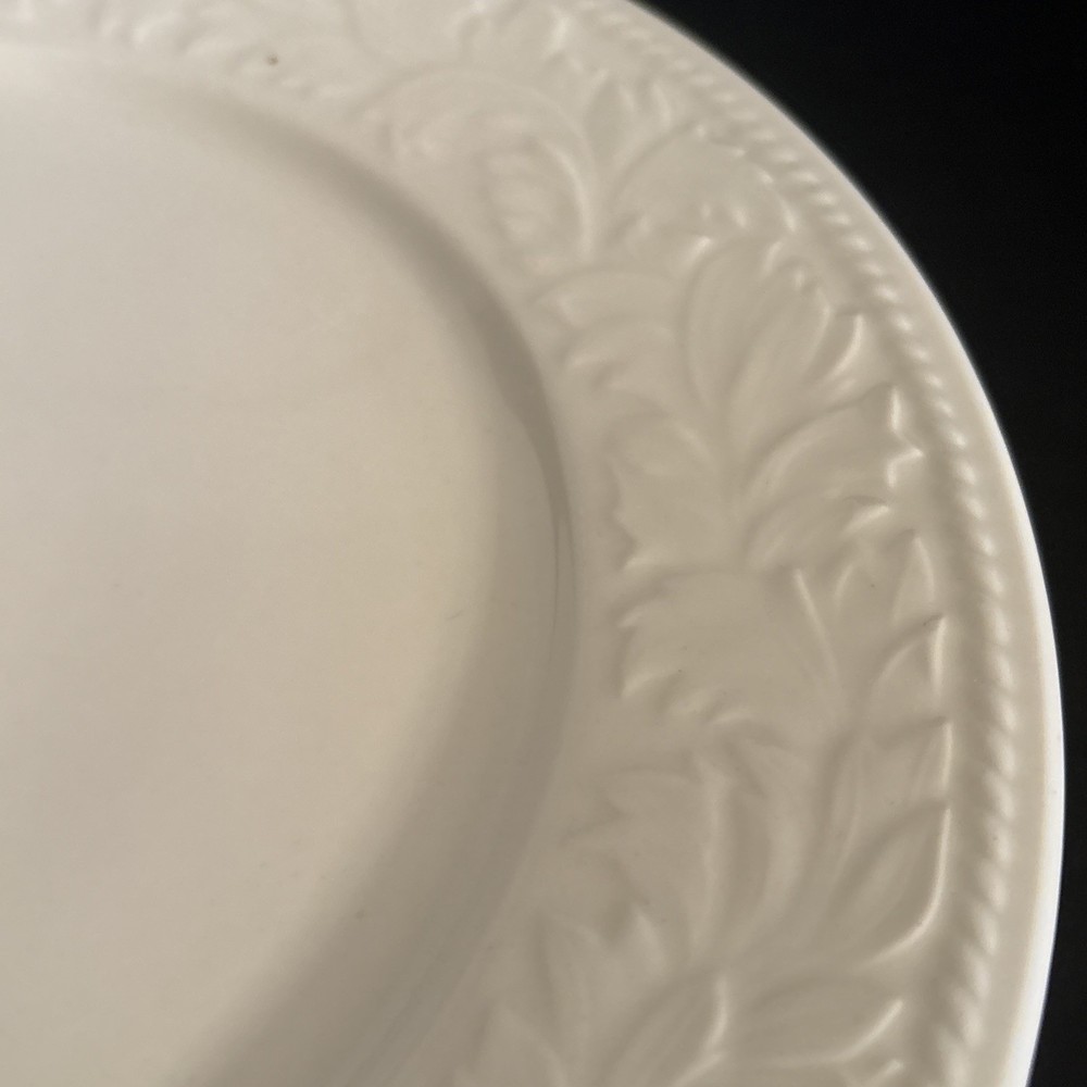 SANGO STONEWARE GARLAND 8837 EMBOSSSED LEAF PATTERN WHITE 6 DINNER PLATES 10.5"