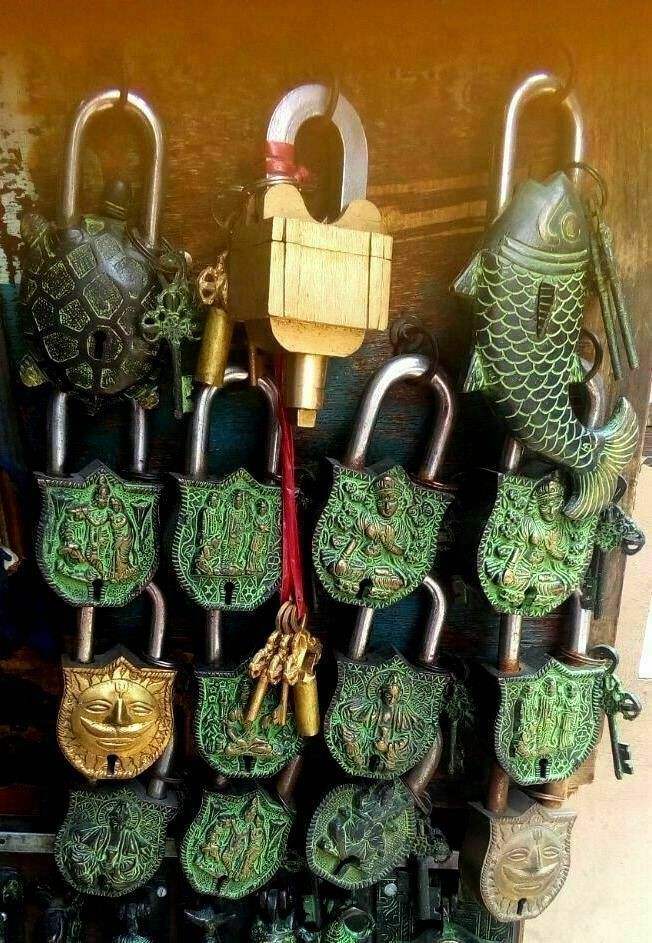 Bumblebee Shape Victorian Antique Style Door Lock Handmade Solid Brass Padlock