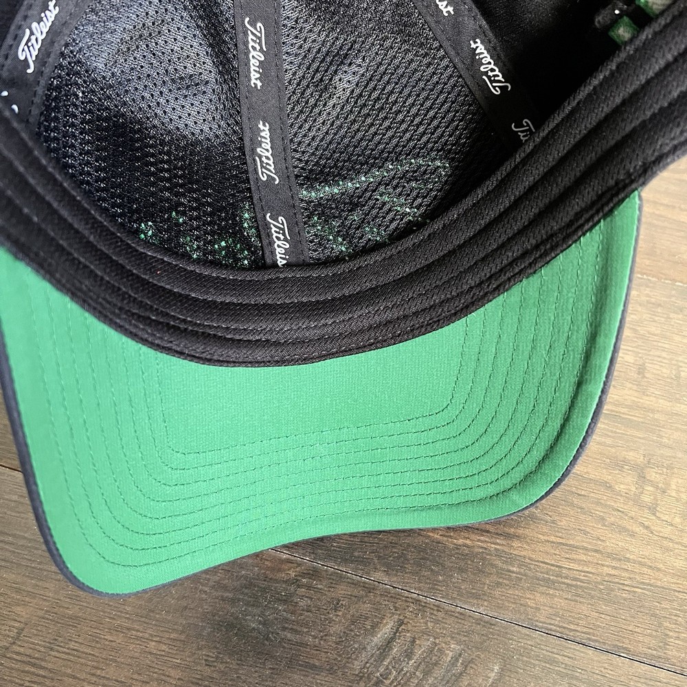 Titleist Pro V1 Golf Hat Black Embroidered Stretch Adjustable Cap