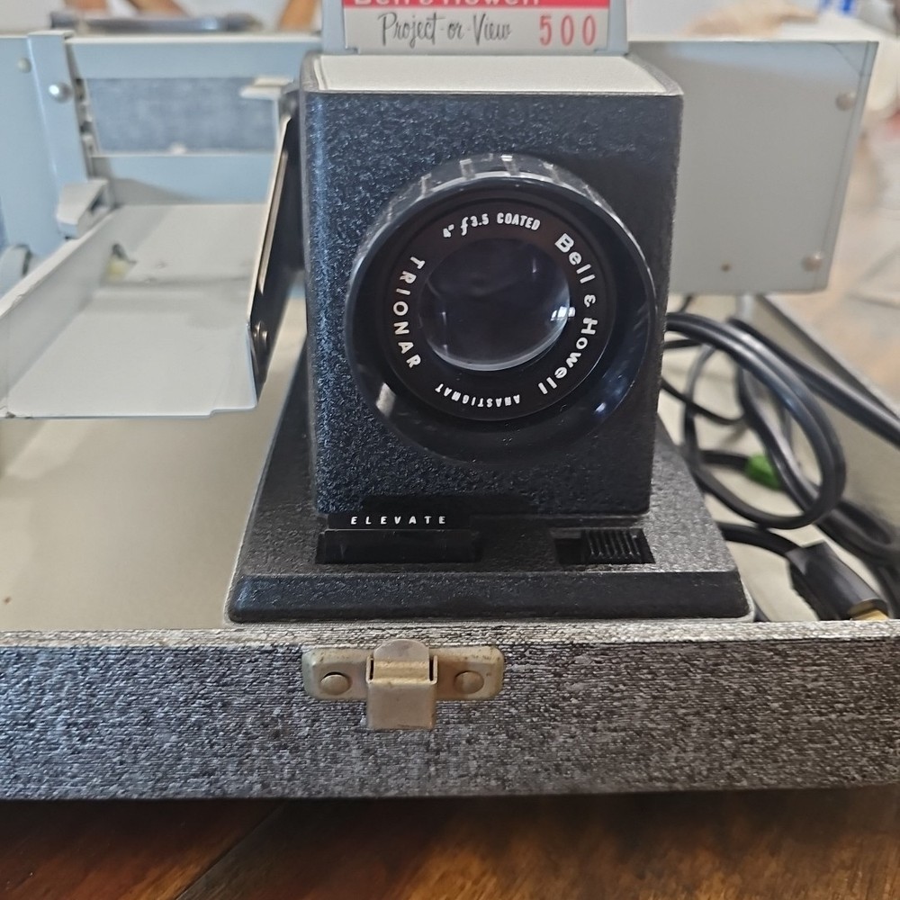 Vintage Bell & Howell Project Or View 500 Slide Projector Model 710