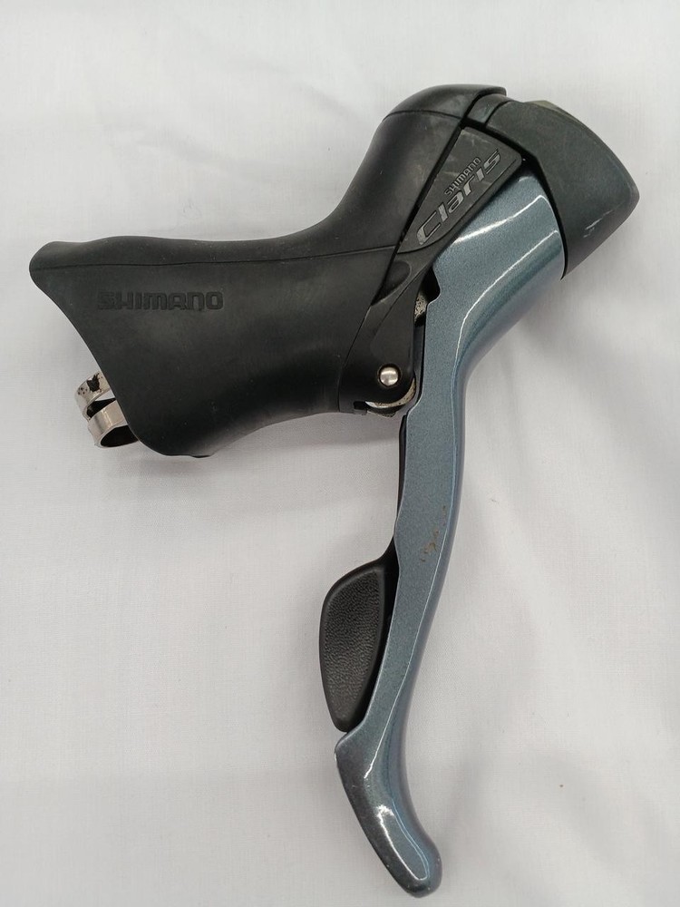 ST-2400 STI Leer