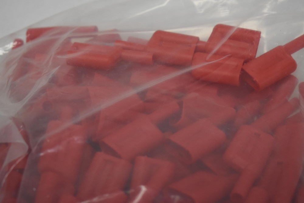 Fluke 2067939 Stackable Plug Red Electrical Connector Bulk Lot New Plugs Tools