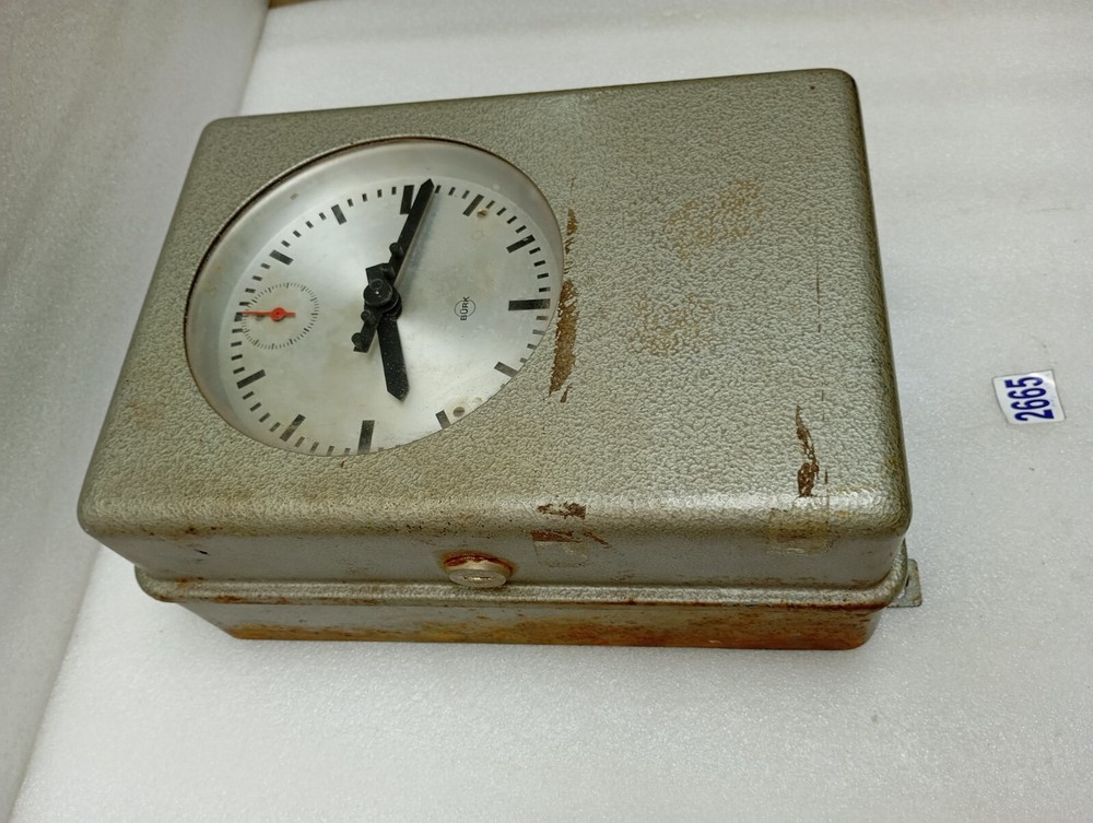 BURK NAUTIC 722 MASTER SLAVE CLOCK GERMANY(KEY MISSING NOT ABLE TO OPEN)