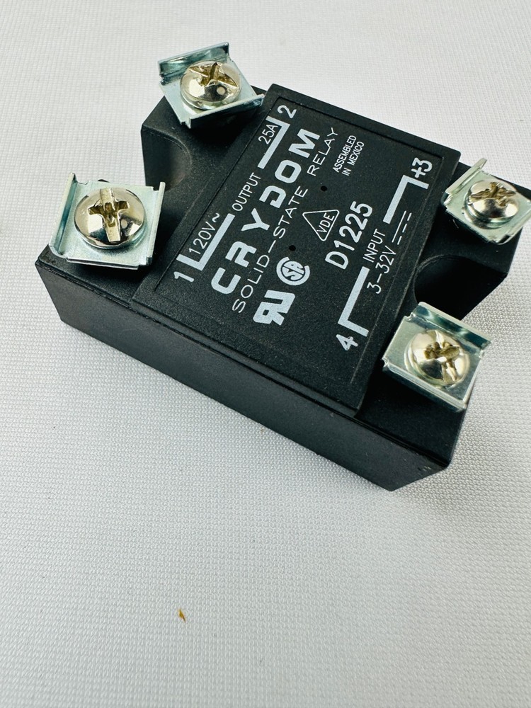 Crydom D1225 Solid-State Relay
