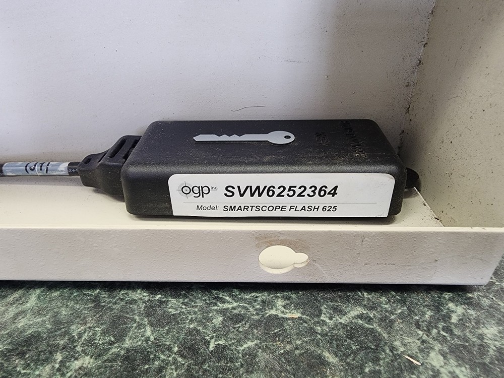 OGP SmartScope Flash 625 w/ Accessories - Used