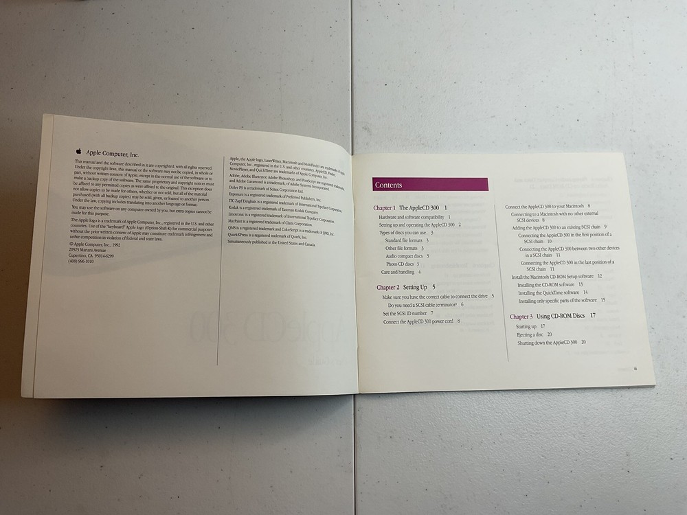 Apple Applecd 300 Users Guide 030-2719-A