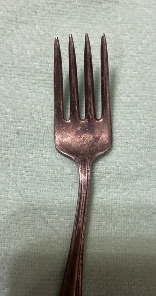 VINTAGE HOLMES & EDWARDS SILVER PLATED CHILDS FORK! 4 1/8 INCHES