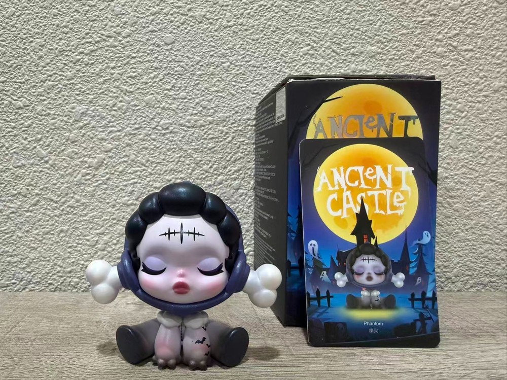 AUTHENTIC SKULLPANDA Ancient Castle Series - Phantom
