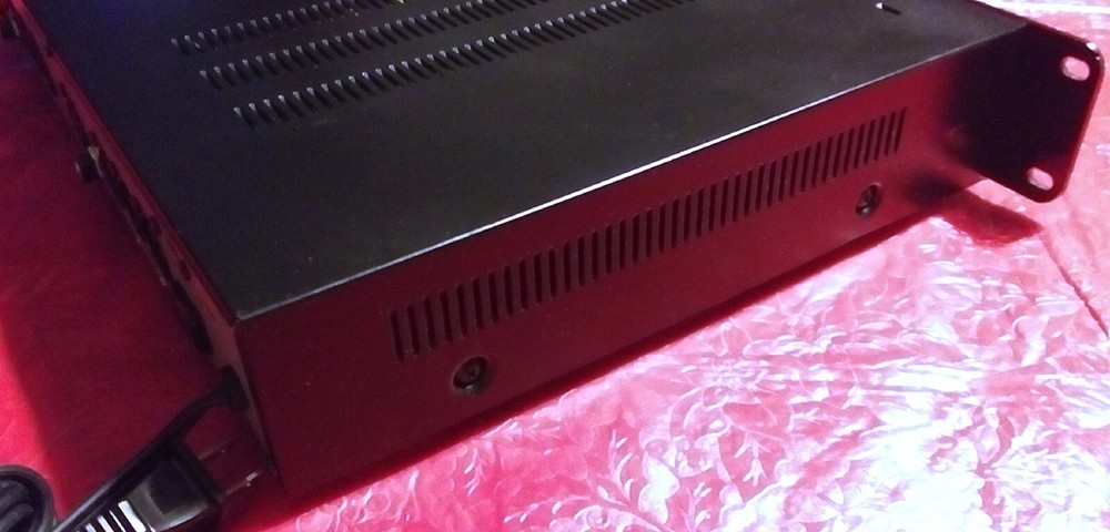 RARE - AUDIO 2000'S ACO8103 PROFESSIONAL EQUALIZER