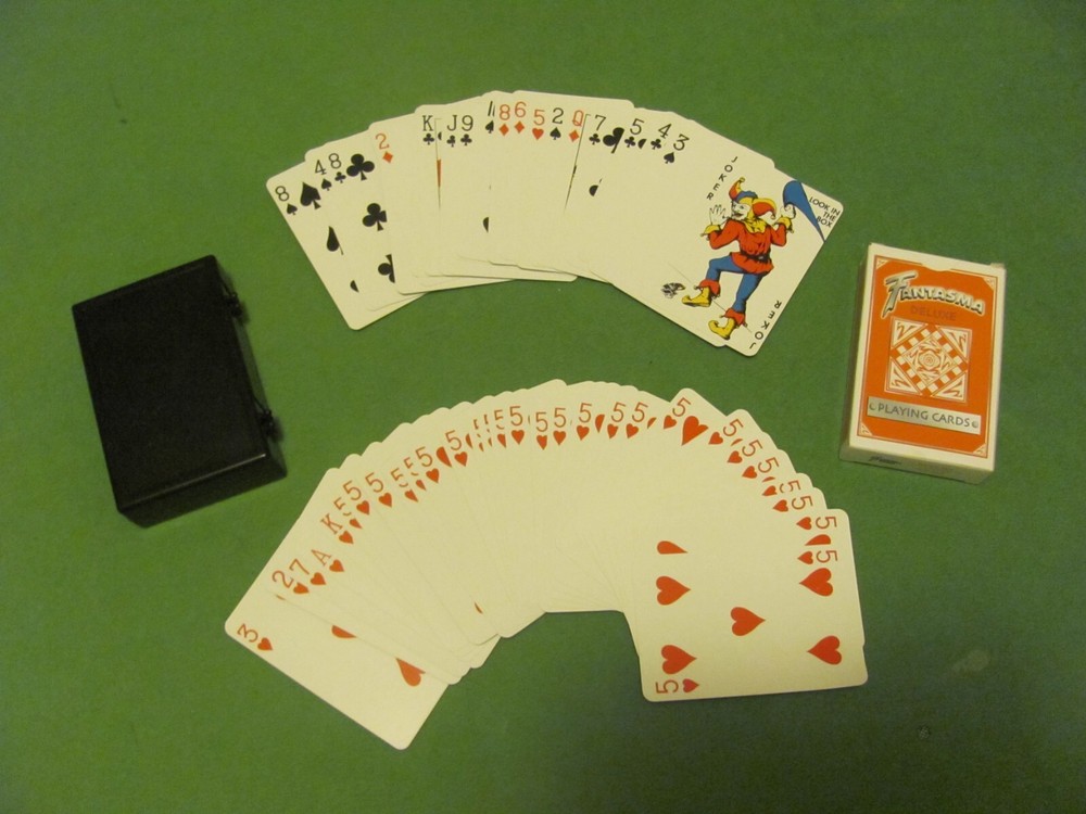FANTASMA DELUXE - PSYCHIC Deck Playing Cards & Case.