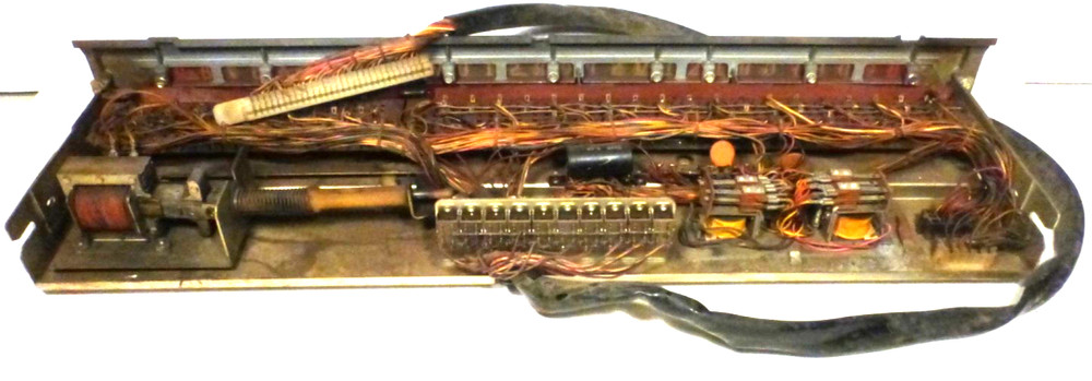 ROWE MM1 JUKEBOX: Untested BUTTON RACK w/ "LAZY" LATCH COIL