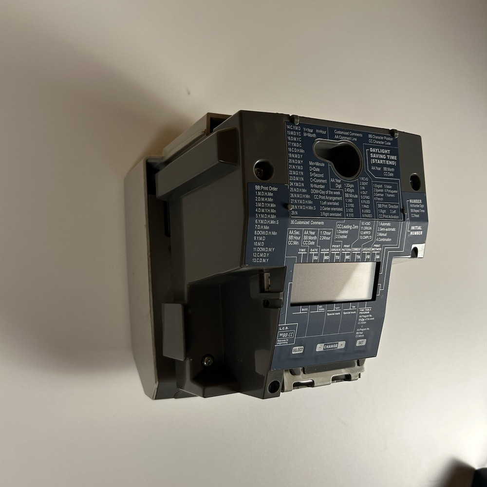 Icon Time Systems SP-250 Electronic Time and Date Stamp Recorder (Missing Key)