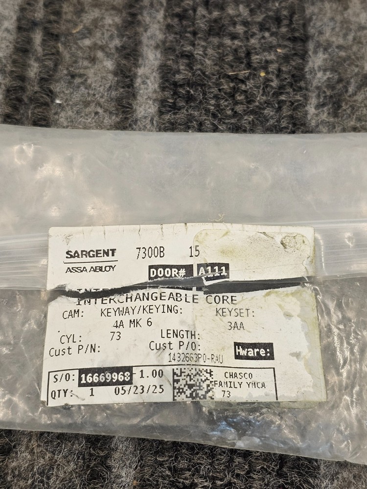 Sargent Assa Abloy 7300B: Interchangeable Small Format Keyed Core With 2 Keys