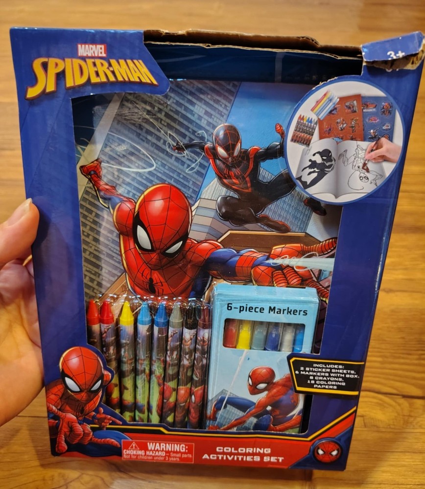 Marvel Spiderman Activity Coloring Set - NIB