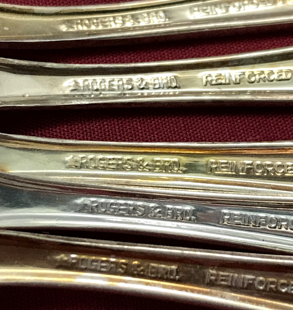 32 Pc DAYBREAK aka ELEGANT LADY Silverplated FLATWARE Rogers & Bro Mostly NOS!