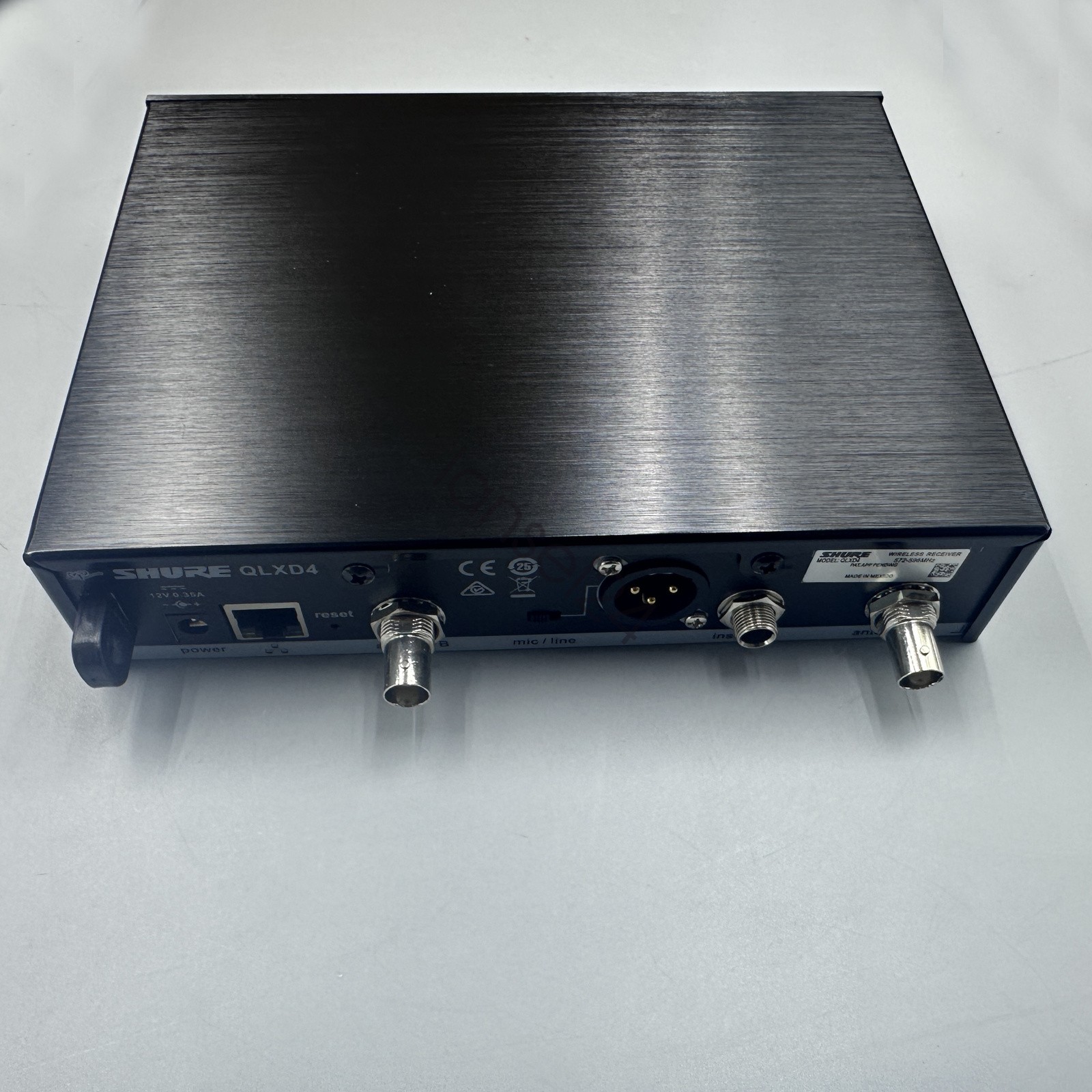 QLXD4 / BETA58A Handheld Wireless Vocal System Microphones Express w / BETA58 US