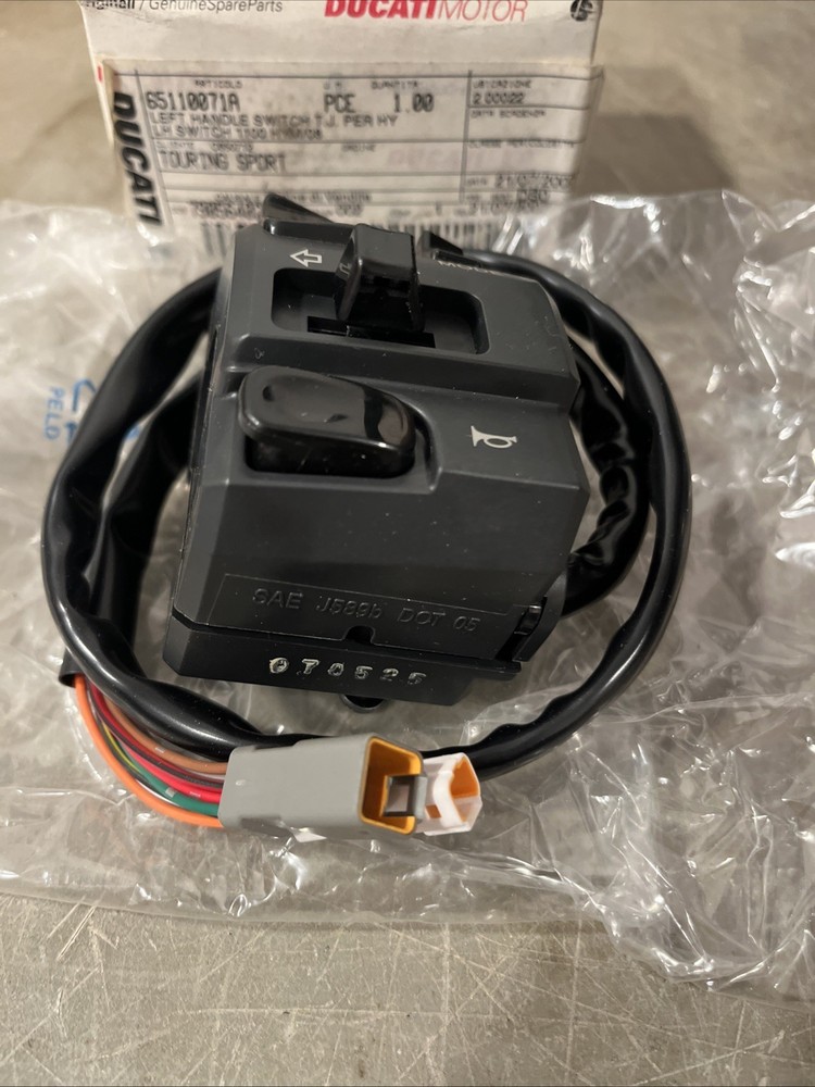 X11 OEM Ducati Left Hand Switch 65110071A