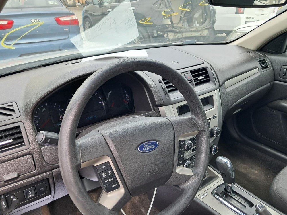 FUSION 2012 Glove Box 4815711