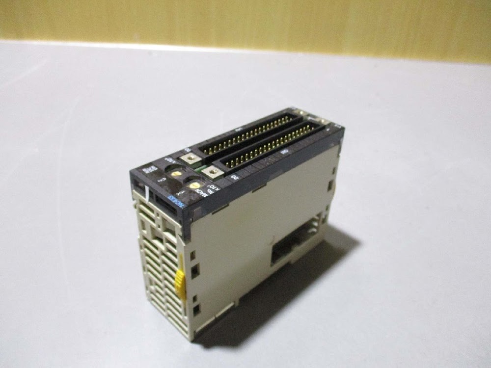 OMRON CJ1W-NC433 NC Unit Numerical Control Module USED