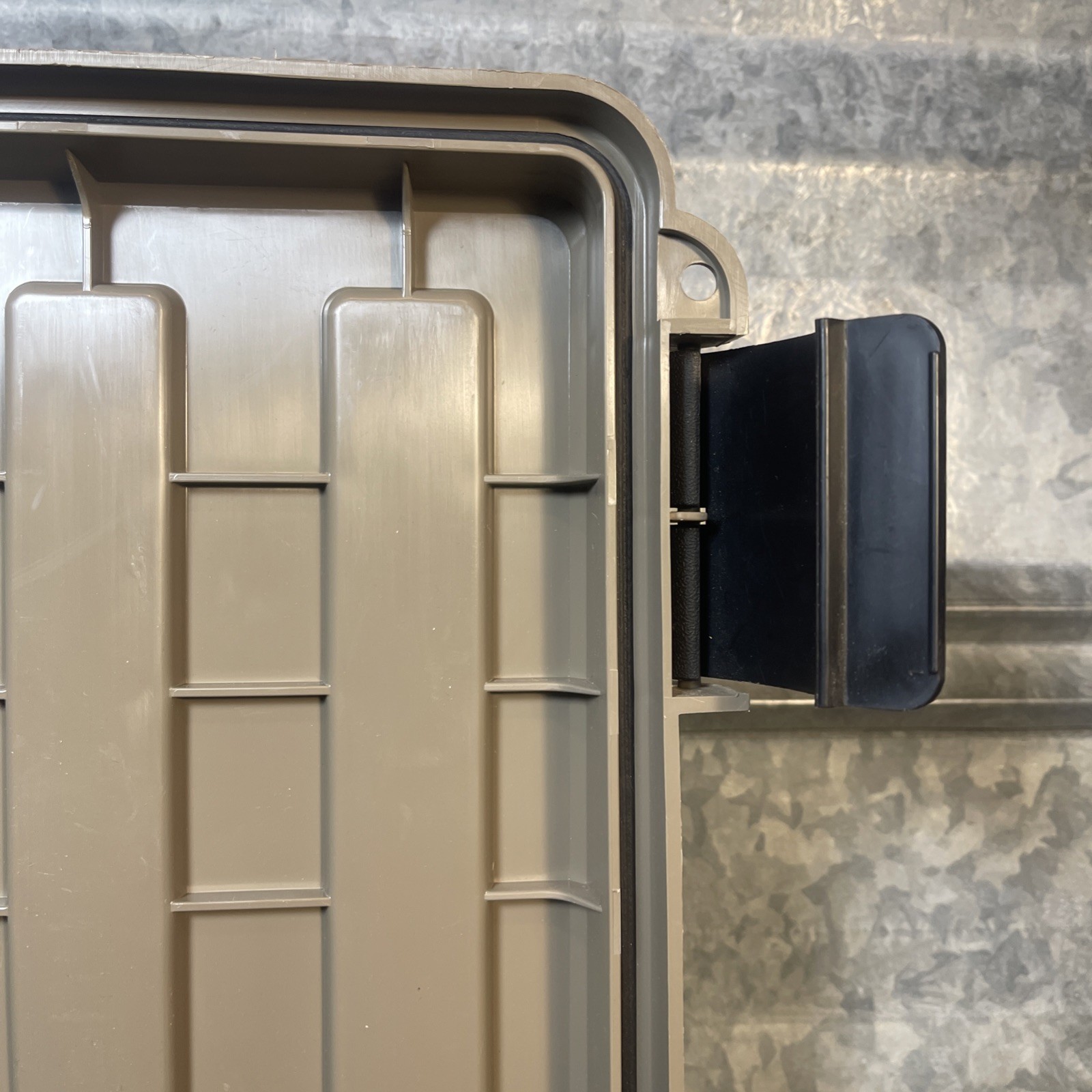 MTM ACR5-72 ACR5 Ammo Crate Utility Box, Brown, Medium