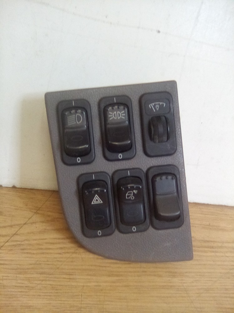 Peterbilt 387 S64-6080-145L00 Dash Switch Panel