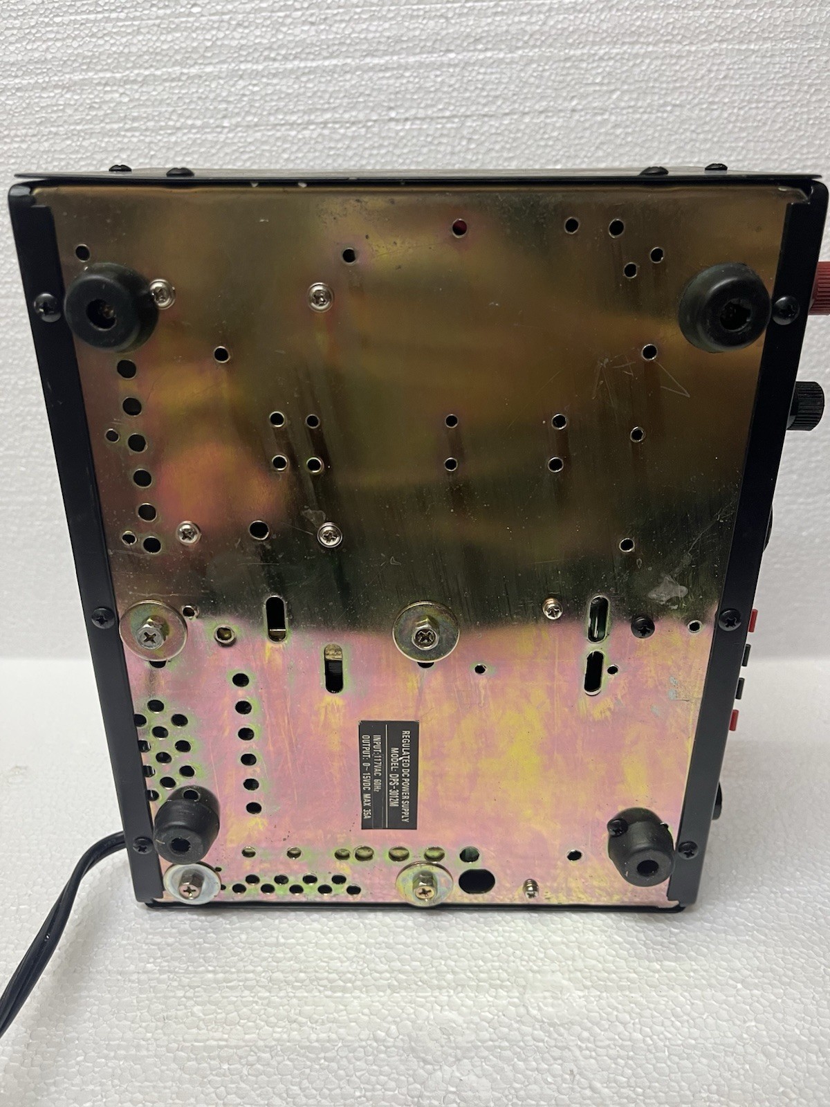 MFJ Enterprises MFJ-4035MV Adjustable Ham Radio Power Supply 0-15 V 30 Amp Works