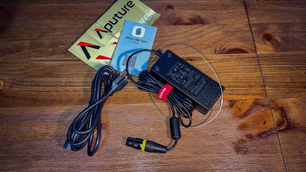 APUTURE AMARAN 100D DAYLIGHT LED LIGHTS (Bowens Mount)