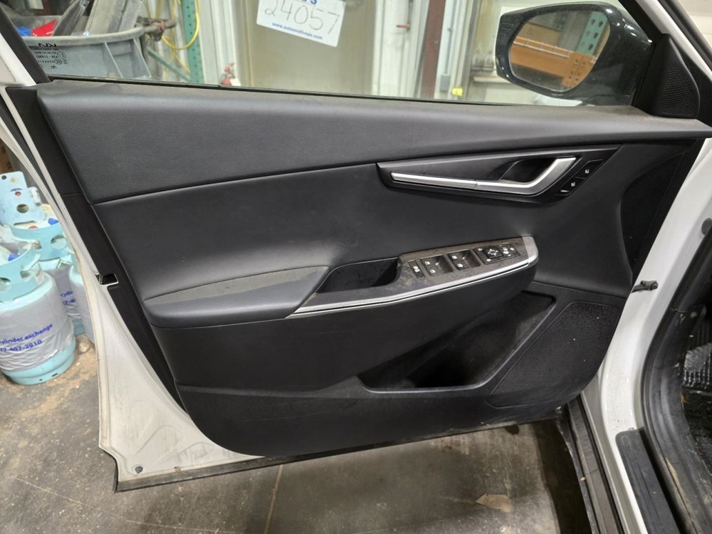 Camera/Projector Radar Unit Grille Mounted Fits 22-24 EV6 1469321