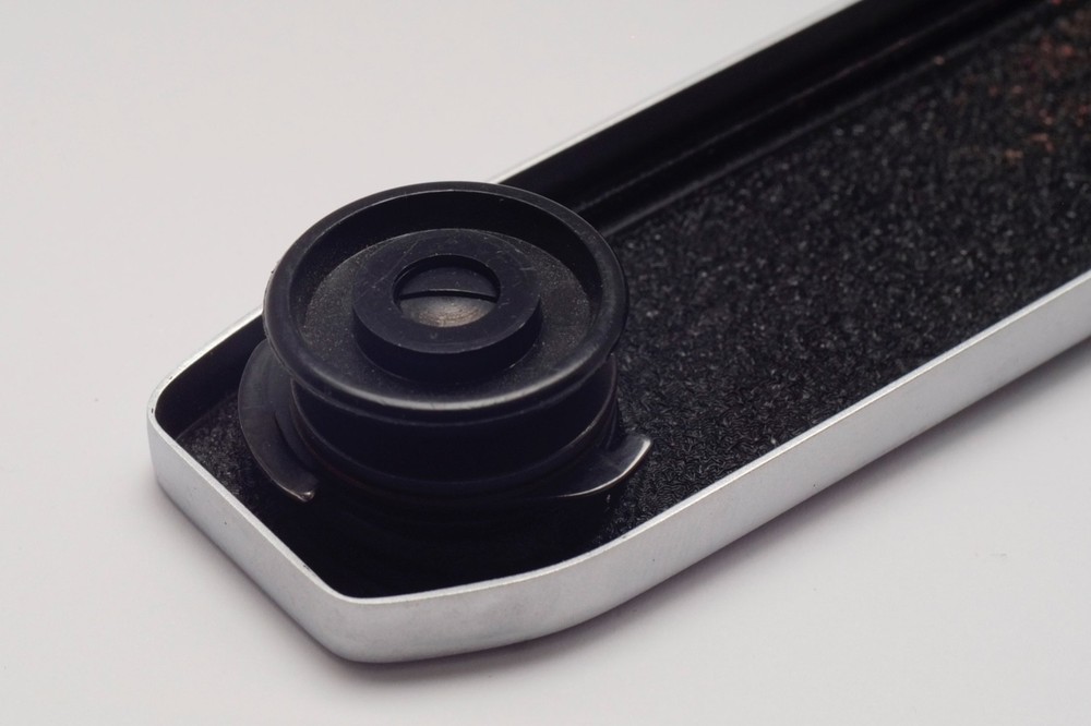 Genuine Leica M5 Bottom Base Plate Chrome